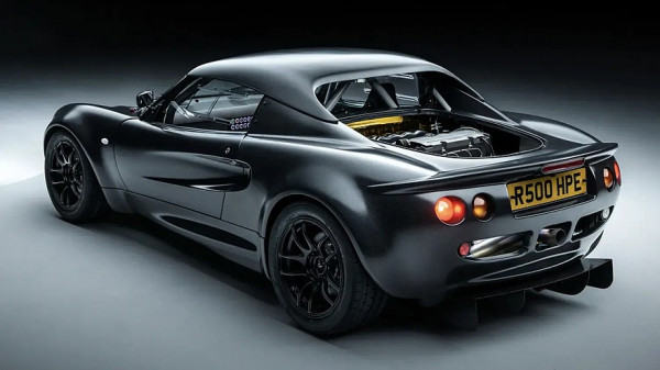 Рестомод на базе Lotus Elise от HPE SV: радикальная диета и визжащий двигатель Honda K20
