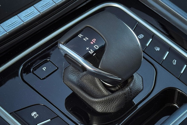 Слишком большой, чтобы быть скучным: тест-драйв Huanghai N7 Слишком большой, чтобы быть скучным: тест-драйв Huanghai N7