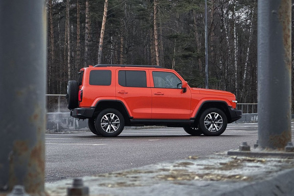 Старая внешность, новые колёса и никакого дизеля: тест-драйв обновлённого Tank 300 Старая внешность, новые колёса и никакого дизеля: тест-драйв обновлённого Tank 300