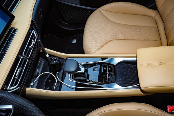 Линейка от второго партнера: тест-драйв Москвич М70 и Москвич М90