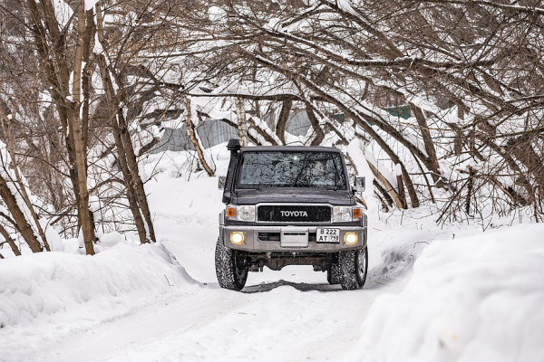 Назад в будущее, вперед в прошлое: опыт владения Toyota Land Cruiser 70