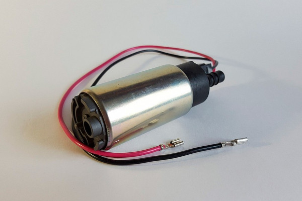 Пустой бак убивает бензонасос, а ABS удлиняет тормозной путь: факты, похожие на мифы