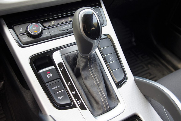 Шума много, толку мало: симптомы, причины и способы устранения пробуксовки автомата