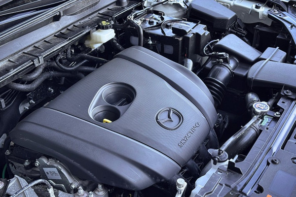 Для тех, кто устал от бесконечных настроек: тест-драйв Mazda CX-50