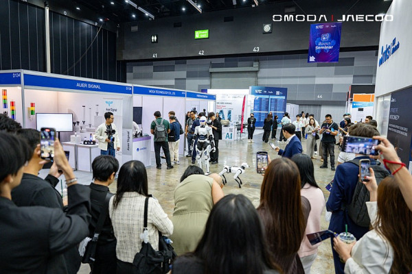 Omoda, Jaecoo и AiMOGA представили роботов на Automation Thailand 2026 Omoda, Jaecoo и AiMOGA представили роботов на Automation Thailand 2026
