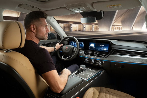 Семь причин купить Hongqi HS5