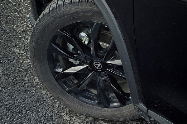 Три экрана, лонч-контроль и гоночный режим: тест-драйв Changan CS35 Max