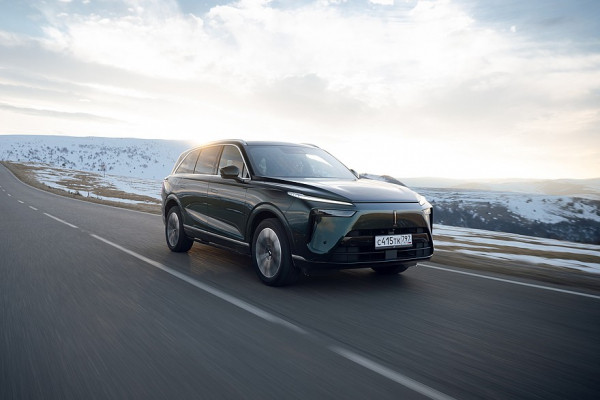 Выехать из пяти секунд: выбираем самый быстрый гибридный кроссовер