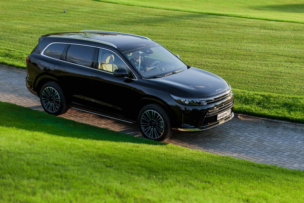 Выехать из пяти секунд: выбираем самый быстрый гибридный кроссовер