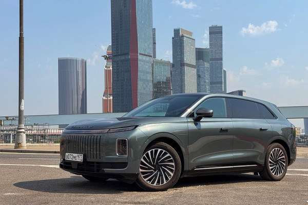 Выехать из пяти секунд: выбираем самый быстрый гибридный кроссовер