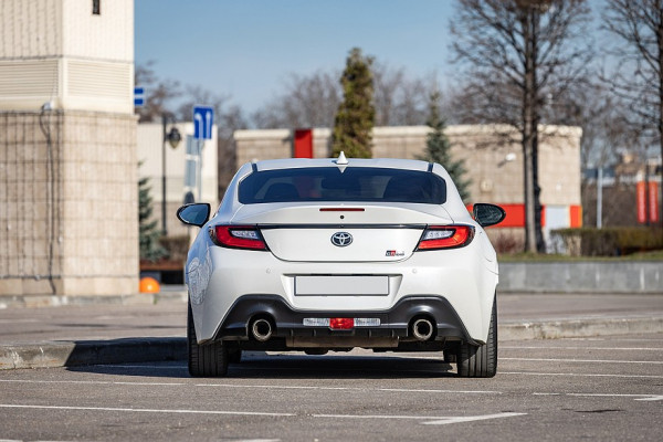Хачироку с привкусом Subaru: опыт владения Toyota GR86